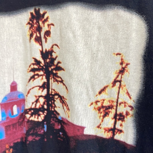 VINTAGE Eagles Hotel California Black Tee - Picture 4 of 5